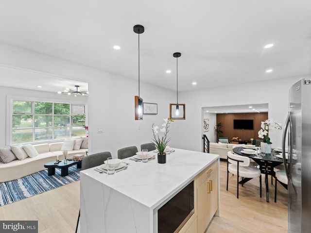 223 DOGWOOD AVE, Egg Harbor Township, NJ 08234