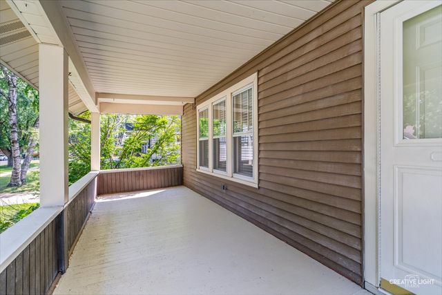 137 S FORDHAM Avenue, Aurora, IL 60506