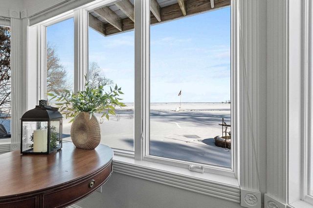 2710 SHOREWOOD DRIVE, Oshkosh, WI 54901