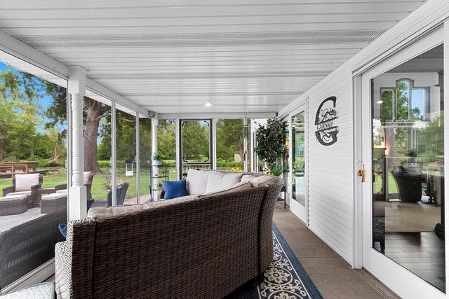 2710 SHOREWOOD DRIVE, Oshkosh, WI 54901