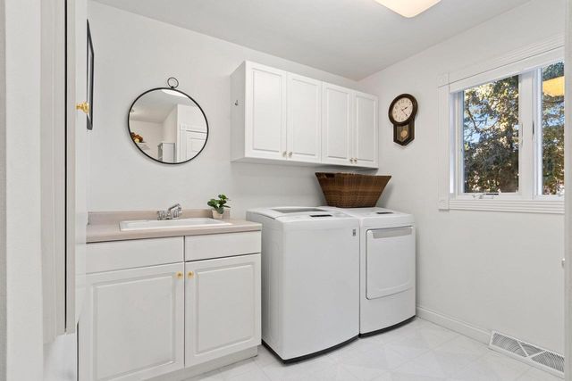 2710 SHOREWOOD DRIVE, Oshkosh, WI 54901