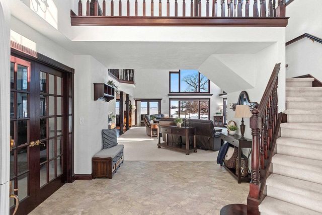 2710 SHOREWOOD DRIVE, Oshkosh, WI 54901