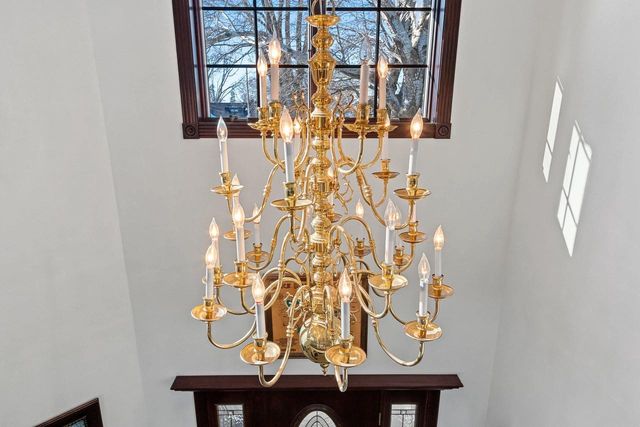 2710 SHOREWOOD DRIVE, Oshkosh, WI 54901