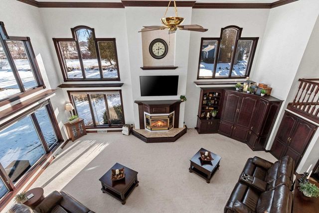 2710 SHOREWOOD DRIVE, Oshkosh, WI 54901