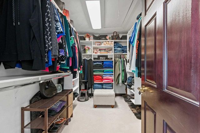 2710 SHOREWOOD DRIVE, Oshkosh, WI 54901