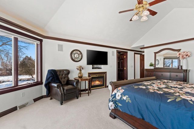 2710 SHOREWOOD DRIVE, Oshkosh, WI 54901