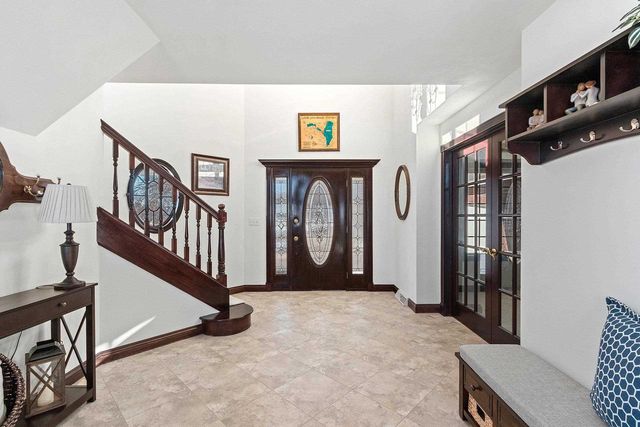 2710 SHOREWOOD DRIVE, Oshkosh, WI 54901