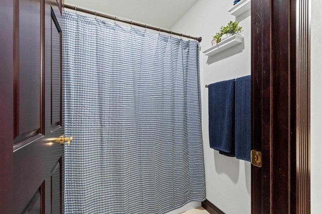 2710 SHOREWOOD DRIVE, Oshkosh, WI 54901