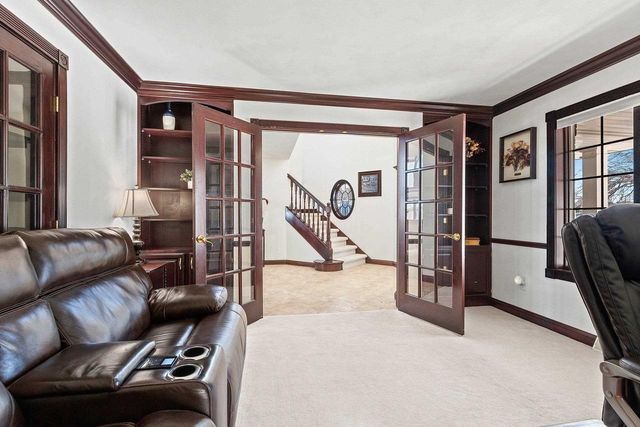 2710 SHOREWOOD DRIVE, Oshkosh, WI 54901