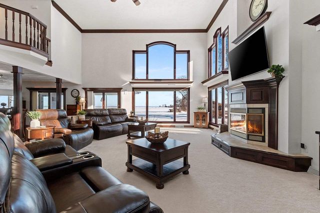 2710 SHOREWOOD DRIVE, Oshkosh, WI 54901