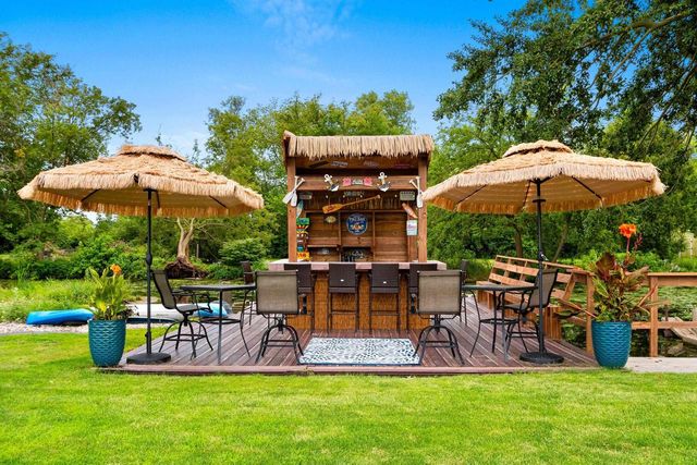 2710 SHOREWOOD DRIVE, Oshkosh, WI 54901