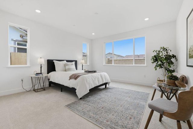 10296 Evangaline Way, Elk Grove, CA 95757