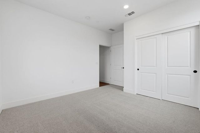 10296 Evangaline Way, Elk Grove, CA 95757