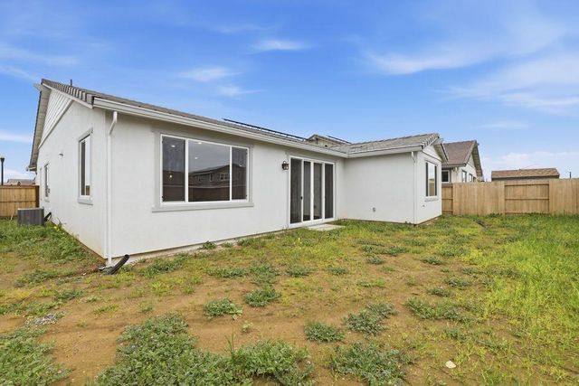 10296 Evangaline Way, Elk Grove, CA 95757