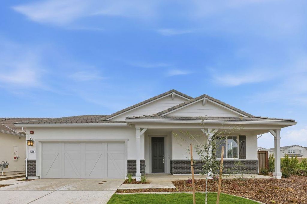 10296 Evangaline Way, Elk Grove, CA 95757