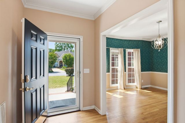 111 Black Hawk Way, Murfreesboro, TN 37127