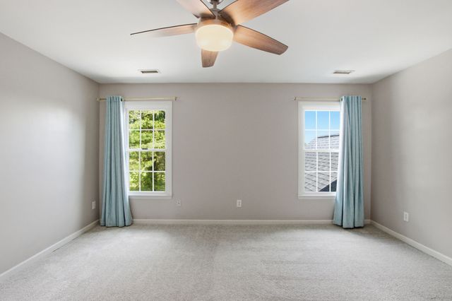 111 Black Hawk Way, Murfreesboro, TN 37127
