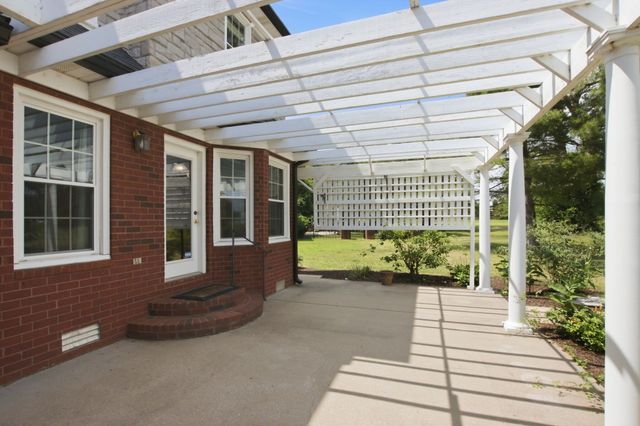 111 Black Hawk Way, Murfreesboro, TN 37127