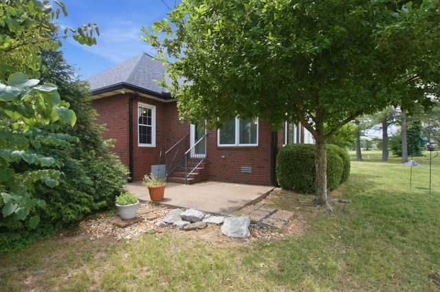 111 Black Hawk Way, Murfreesboro, TN 37127