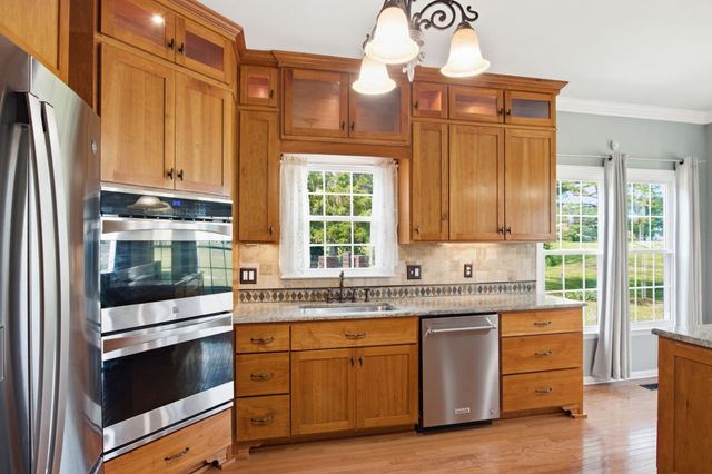 111 Black Hawk Way, Murfreesboro, TN 37127