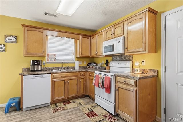 507 Griffin, Moundville, AL 35474