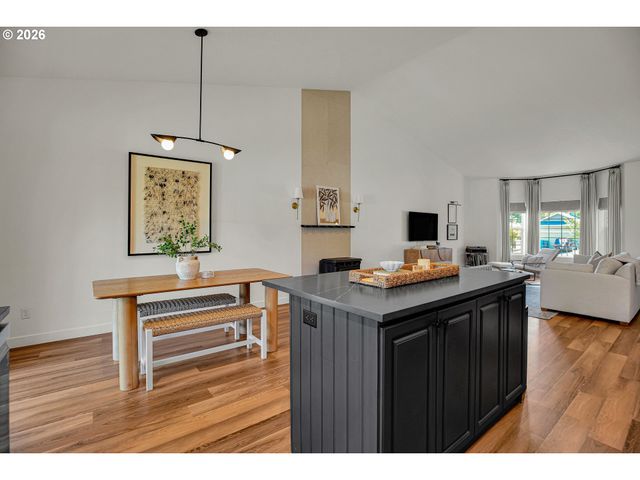 575 Ne CADEN Ct, Estacada, OR 97023