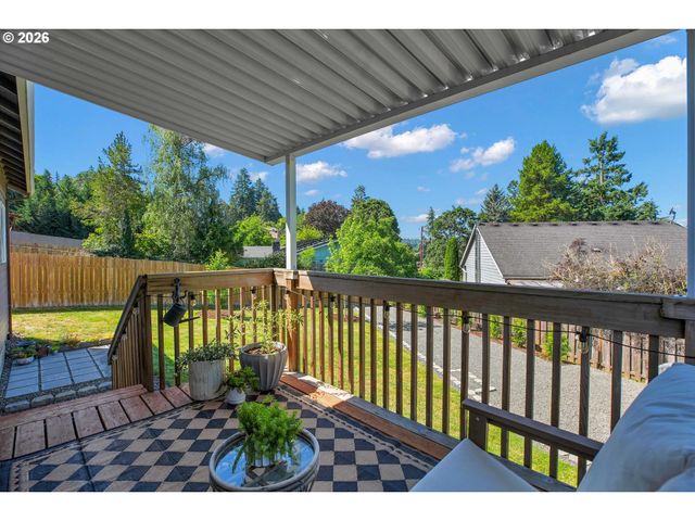 575 Ne CADEN Ct, Estacada, OR 97023