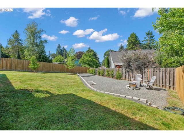 575 Ne CADEN Ct, Estacada, OR 97023