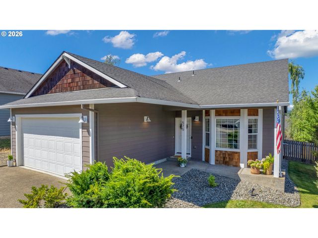 575 Ne CADEN Ct, Estacada, OR 97023