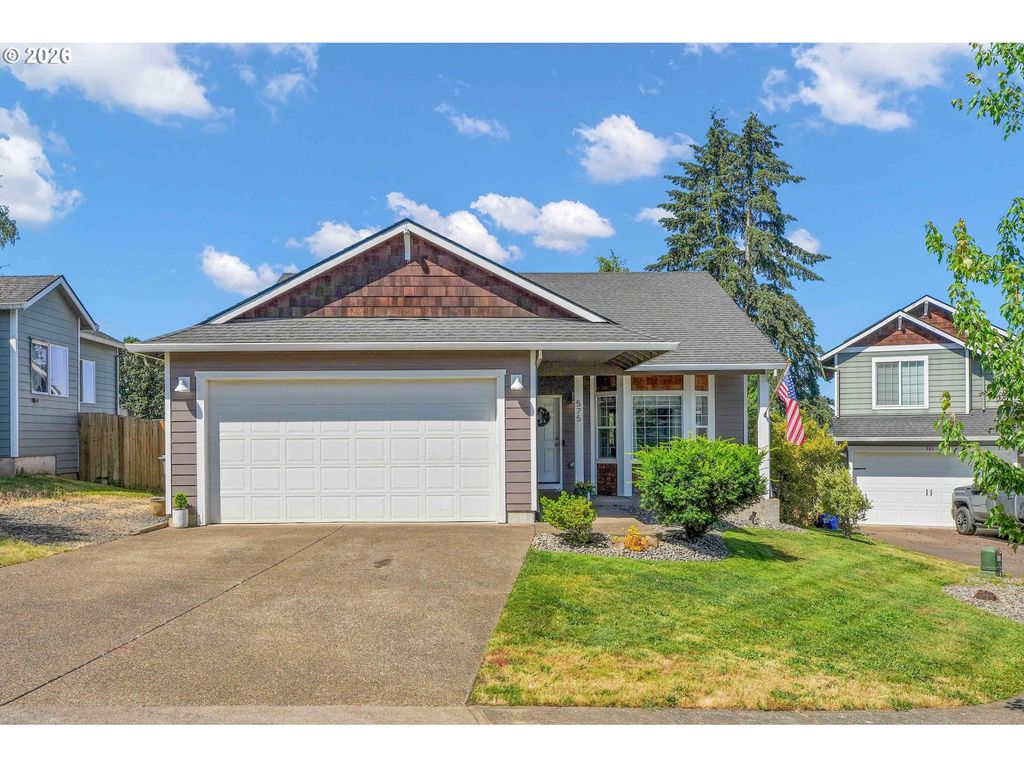 575 Ne CADEN Ct, Estacada, OR 97023