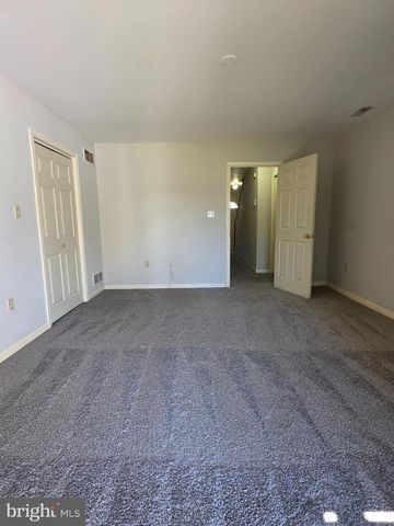 211 7TH AVE, Wilmington, DE 19805
