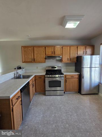 211 7TH AVE, Wilmington, DE 19805