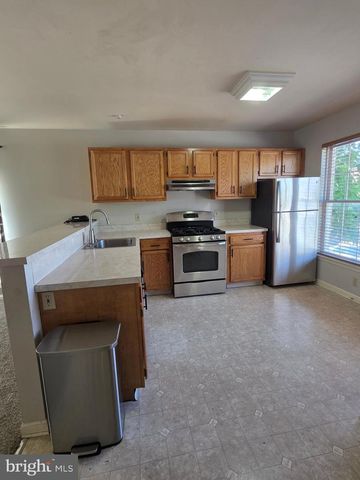 211 7TH AVE, Wilmington, DE 19805
