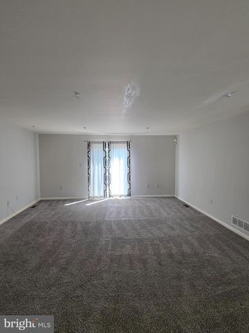 211 7TH AVE, Wilmington, DE 19805