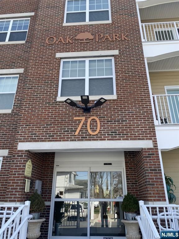 70 Oak Street 306, Rochelle Park, NJ 07662