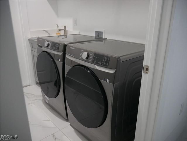 2630 Embers PKWY W, Cape Coral, FL 33993