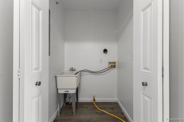 13181 Turnberry Court, Southgate, MI 48195