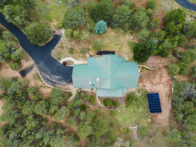 10 HOWLIN WOLF Trail, Tijeras, NM 87059