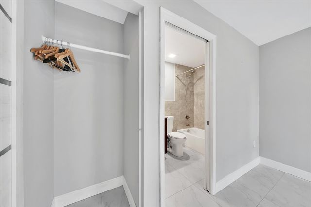 2725 NE 8 AVE 113, Wilton Manors, FL 33334