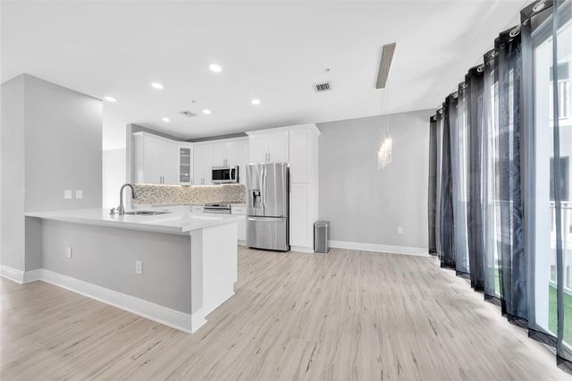 2725 NE 8 AVE 113, Wilton Manors, FL 33334