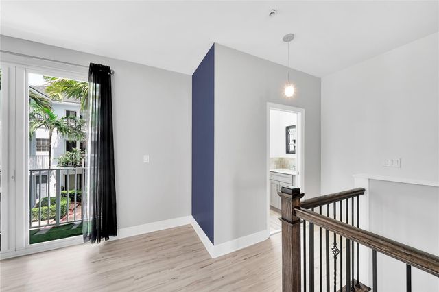 2725 NE 8 AVE 113, Wilton Manors, FL 33334