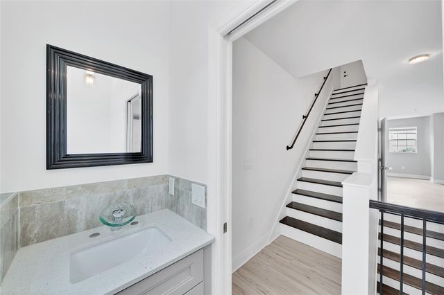 2725 NE 8 AVE 113, Wilton Manors, FL 33334