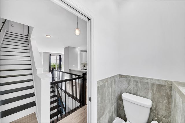 2725 NE 8 AVE 113, Wilton Manors, FL 33334