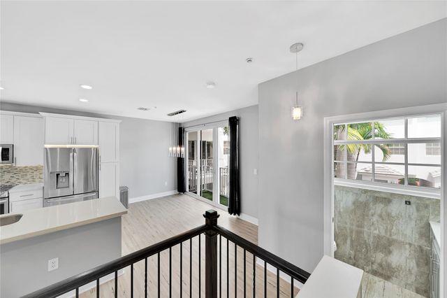 2725 NE 8 AVE 113, Wilton Manors, FL 33334