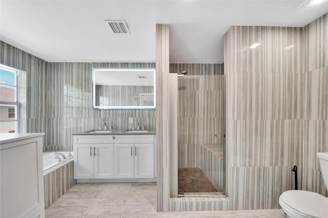 2725 NE 8 AVE 113, Wilton Manors, FL 33334