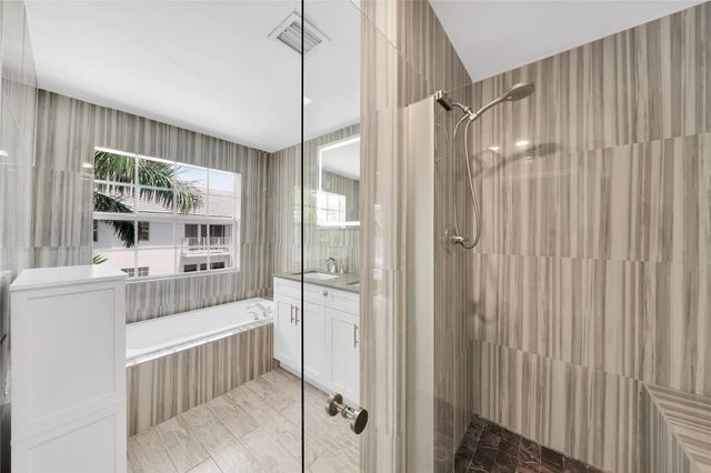 2725 NE 8 AVE 113, Wilton Manors, FL 33334