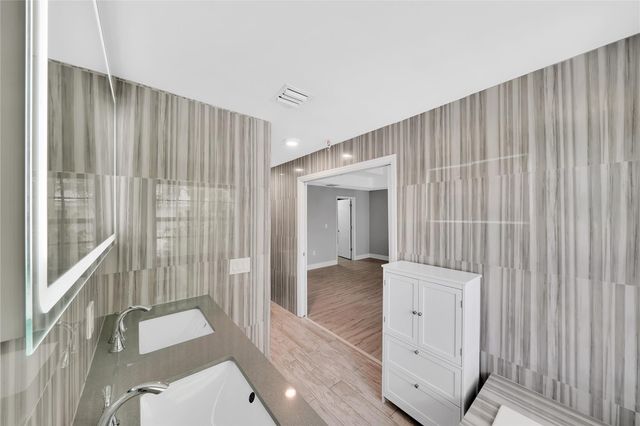 2725 NE 8 AVE 113, Wilton Manors, FL 33334