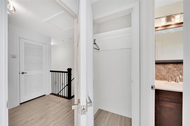 2725 NE 8 AVE 113, Wilton Manors, FL 33334