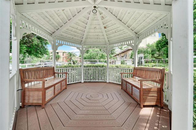 2725 NE 8 AVE 113, Wilton Manors, FL 33334