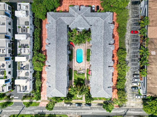 2725 NE 8 AVE 113, Wilton Manors, FL 33334